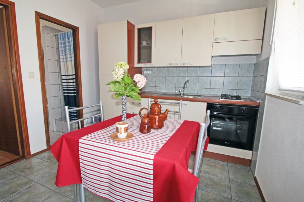 Apartments By The Sea Vinjerac, Zadar - 5824 Экстерьер фото