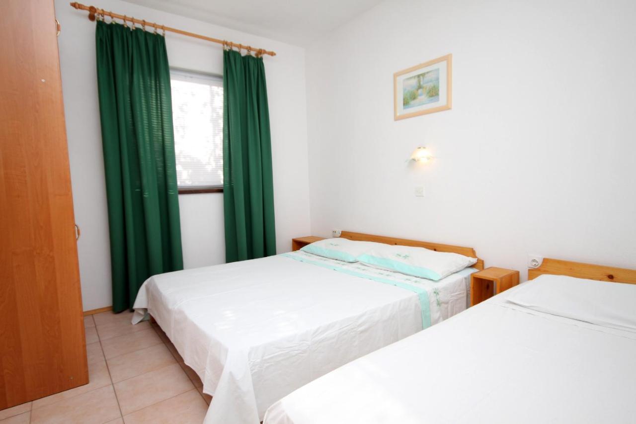 Apartments By The Sea Vinjerac, Zadar - 5824 Экстерьер фото